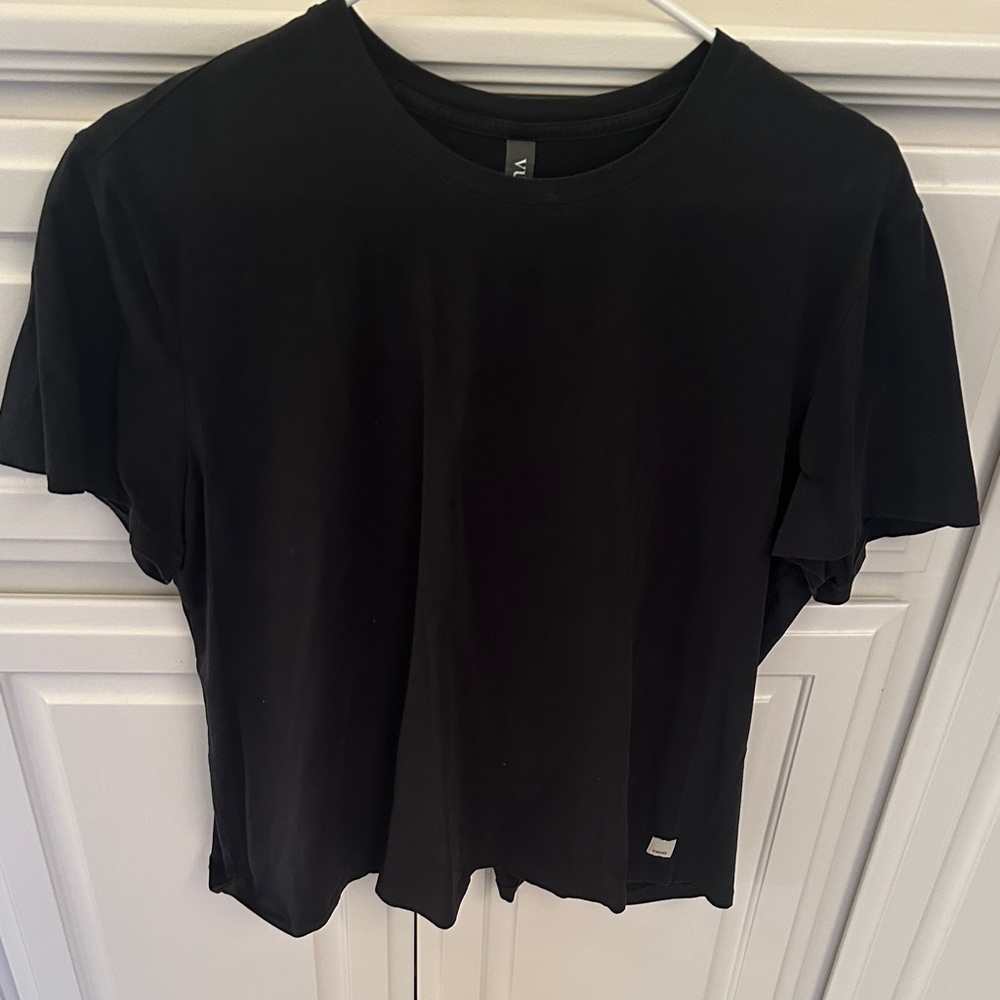 Vuori Classic Black Tee